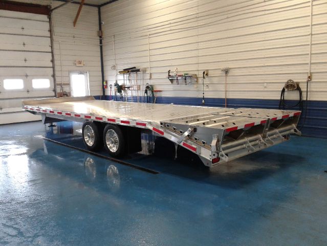 Eby 24ft Deckover 50/50 Ramps 16,000 Lb - Rear Eby 24ft Deckover 50/50 Ramps 16,000 Lb - Rear