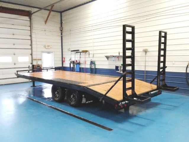 BWISE 20' Deckover - Stand Up Ramps - Rear BWISE 20' Deckover - Stand Up Ramps - Rear